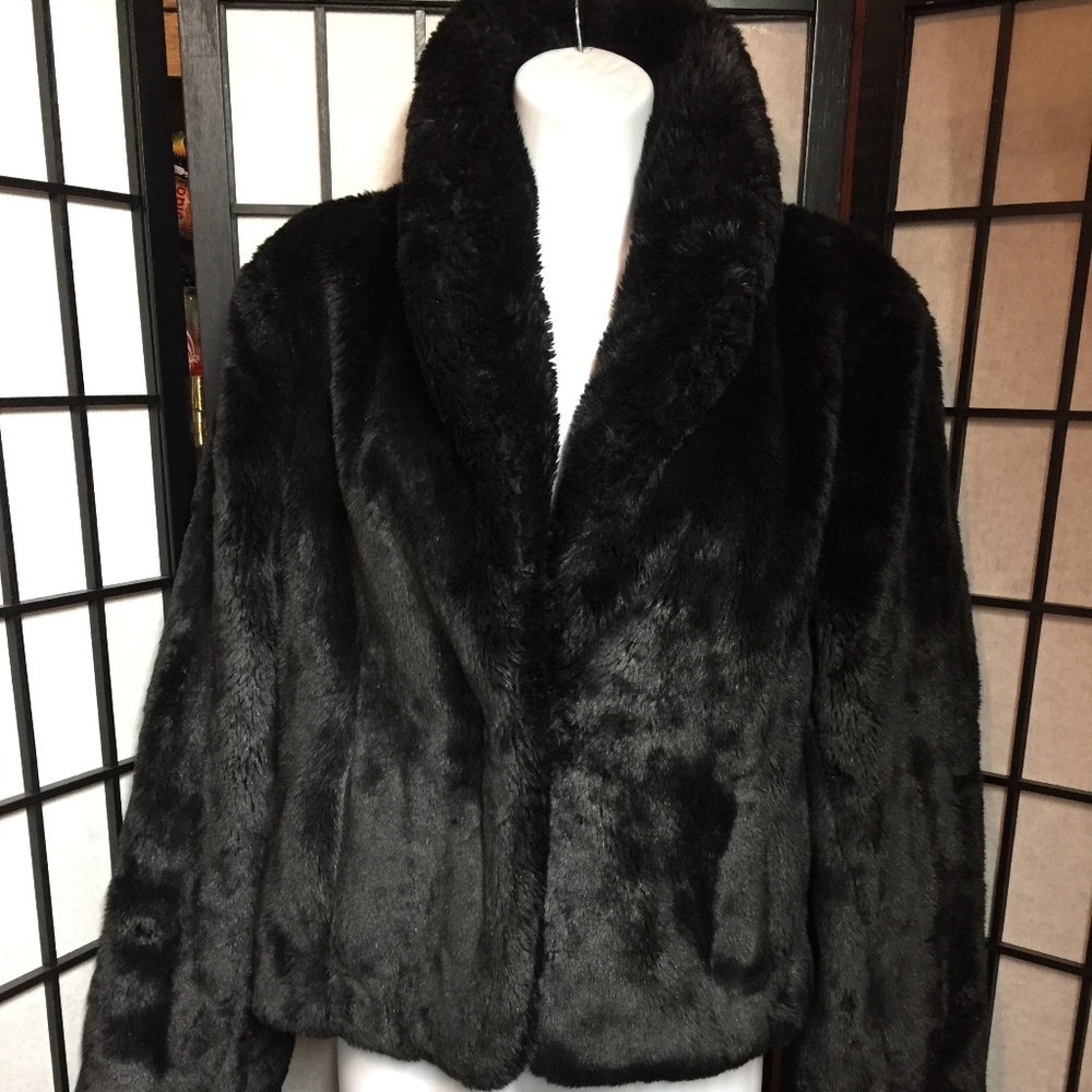 mossimo faux fur coat size small